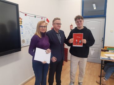 Licealiści z Wielunia i Praszki zakończyli udział w ogólnopolskim projekcie